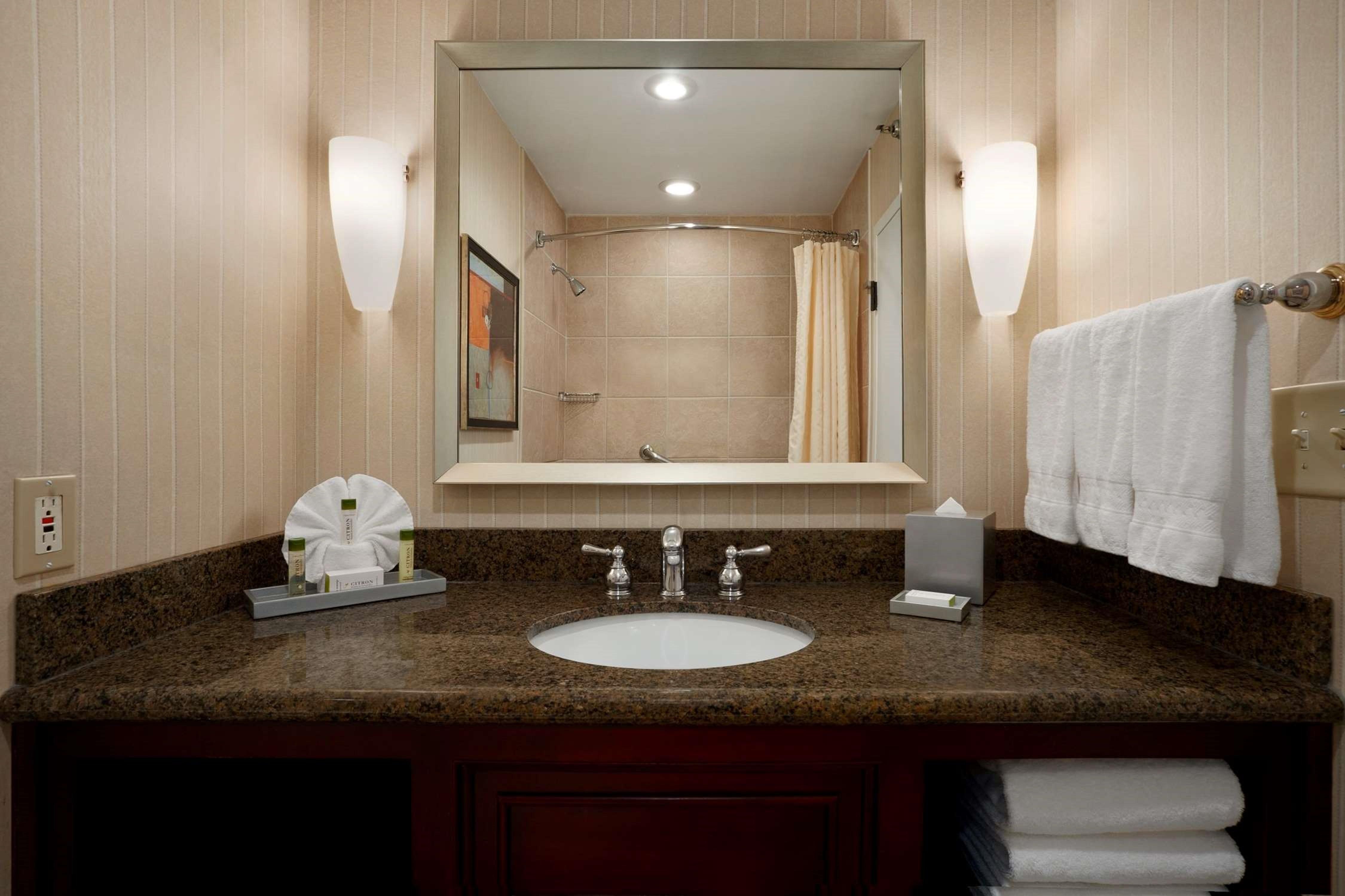 Doubletree By Hilton Hotel Salt Lake City Airport Eksteriør billede