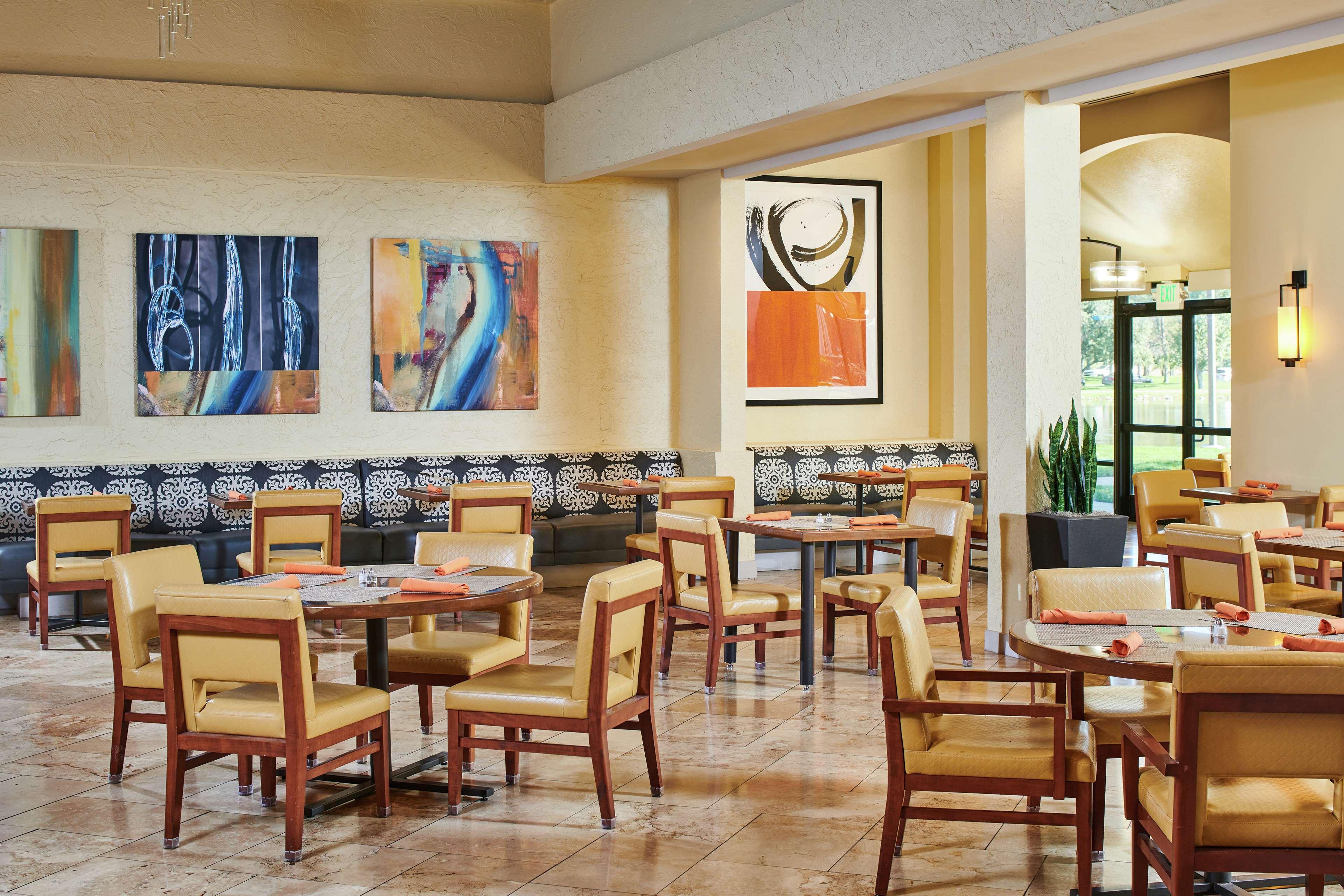 Doubletree By Hilton Hotel Salt Lake City Airport Eksteriør billede